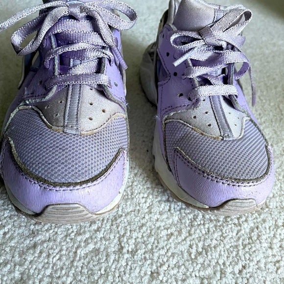 EUC Nike Huaraches lavender and gray - Picture 8 of 8